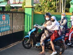 Tantangan orang tua: Takut anak celaka, tapi malas antar jemput sekolah tiap hari